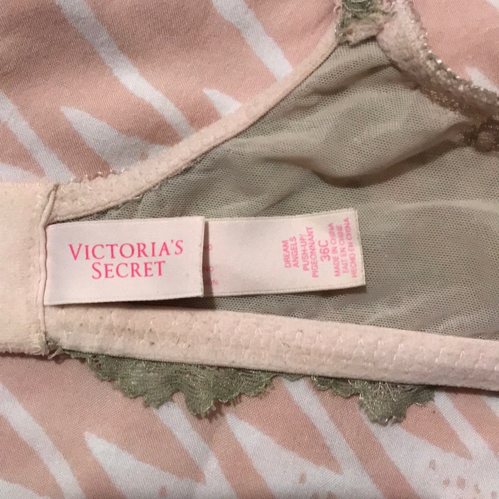Victoria Secret/ Pink Bras - Picture 4 of 4